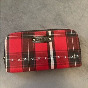 Dakine dark Red and Black Plaid Women's Wallet